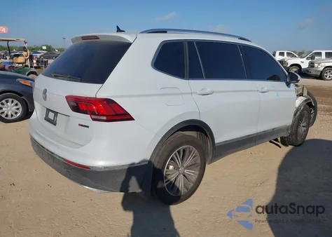 2018 Volkswagen Tiguan 2.0T Se/2.0T Sel z USA, uszkodzony, nr VIN 3VV2B7AXXJM184242